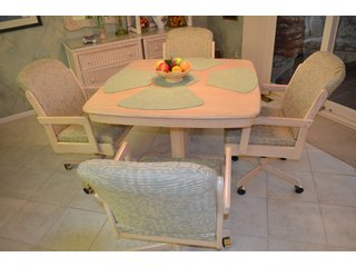 Property photo 9 - IMMACULATE 2 Bedroom, 2 Bath Home Real Estate & Quality Furniture, Household, Antiques & Collectibles - Personal Property Auction